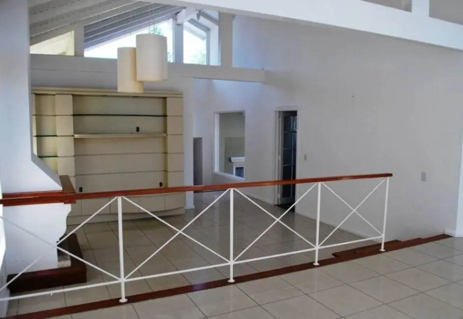 Casa com 3 quartos à venda, 250m2 em Ipanema, Porto Alegre - RS - imagem 3 Foto 3 de Casa com 3 quartos à venda, 250m2 em Ipanema, Porto Alegre - RS