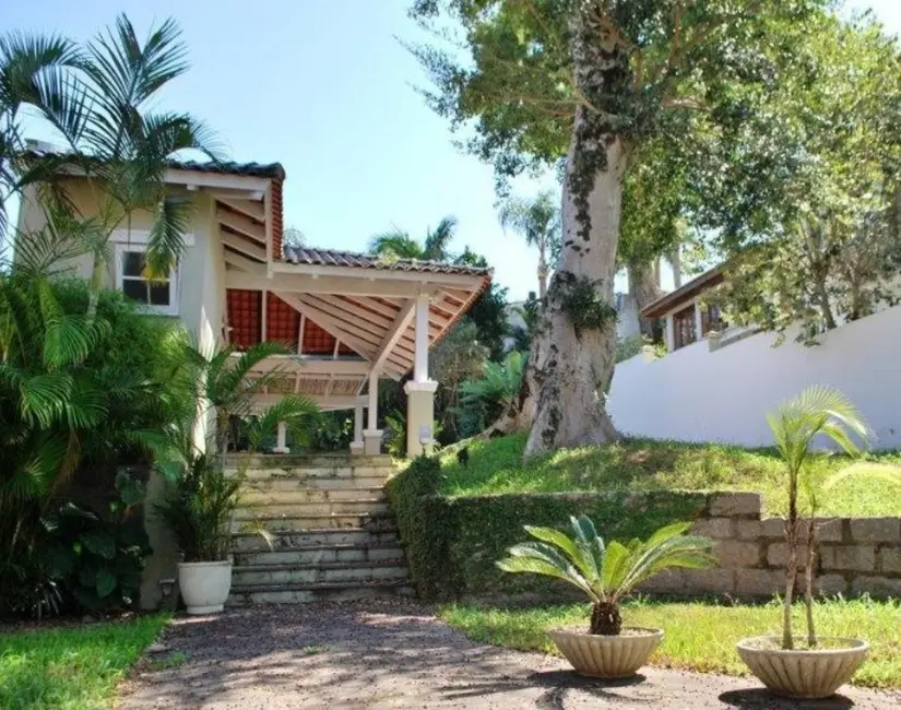 Casa com 3 quartos à venda, 250m2 em Ipanema, Porto Alegre - RS - imagem 9 Foto 9 de Casa com 3 quartos à venda, 250m2 em Ipanema, Porto Alegre - RS