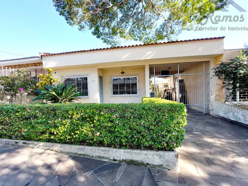 Foto 2 de Casa com 3 quartos à venda, 217m2 em Nonoai, Porto Alegre - RS