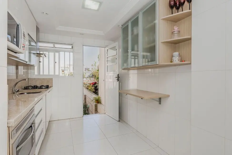 Foto 2 de Casa de Condomínio com 3 quartos à venda, 340m2 em Azenha, Porto Alegre - RS