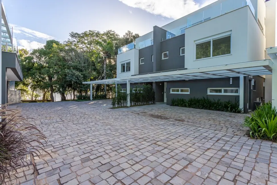 Foto 2 de Casa de Condomínio com 3 quartos à venda, 449m2 em Pedra Redonda, Porto Alegre - RS