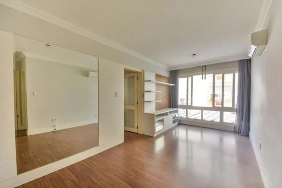 Foto 3 de Apartamento com 2 quartos à venda, 75m2 em Rio Branco, Porto Alegre - RS