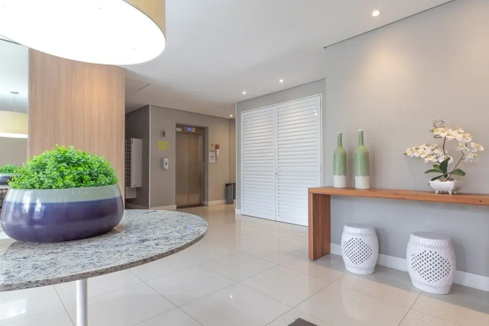 Apartamento com 3 quartos à venda, 65m2 em Porto Alegre - RS - imagem 4 Foto 4 de Apartamento com 3 quartos à venda, 65m2 em Porto Alegre - RS