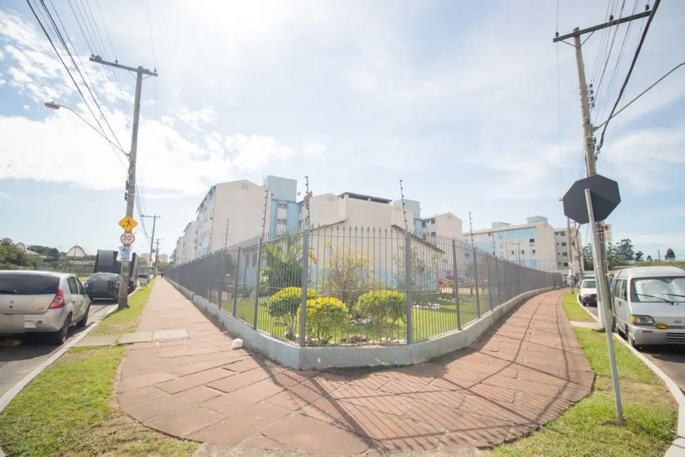 Foto 3 de Apartamento com 2 quartos à venda, 37m2 em Rubem Berta, Porto Alegre - RS