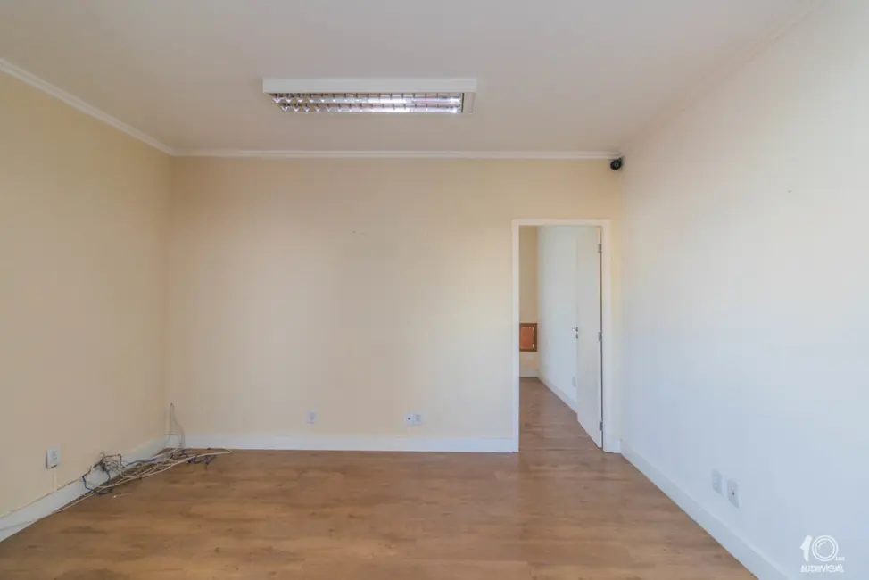 Sala Comercial à venda, 39m2 em São Geraldo, Porto Alegre - RS - imagem 8 Foto 8 de Sala Comercial à venda, 39m2 em São Geraldo, Porto Alegre - RS