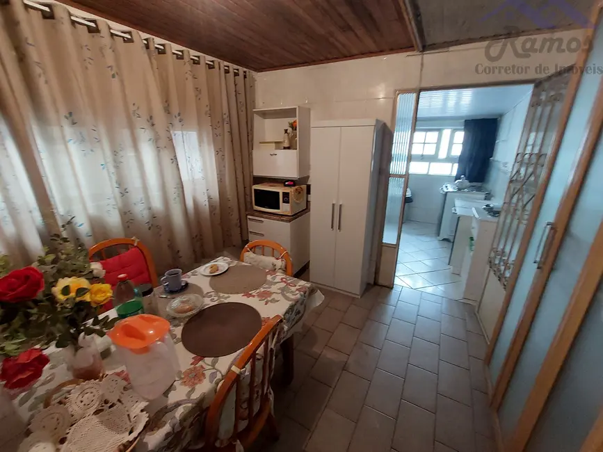 Casa com 2 quartos à venda, 100m2 em Camaquã, Porto Alegre - RS - imagem 5 Foto 5 de Casa com 2 quartos à venda, 100m2 em Camaquã, Porto Alegre - RS