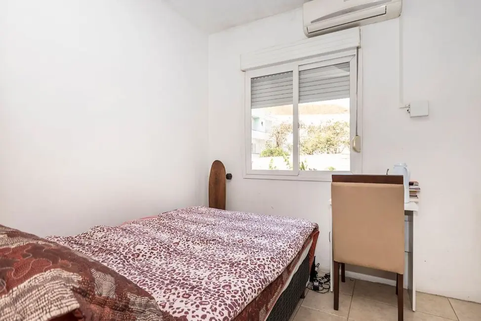 Casa de Condomínio com 3 quartos à venda, 73m2 em Teresópolis, Porto Alegre - RS - imagem 8 Foto 8 de Casa de Condomínio com 3 quartos à venda, 73m2 em Teresópolis, Porto Alegre - RS