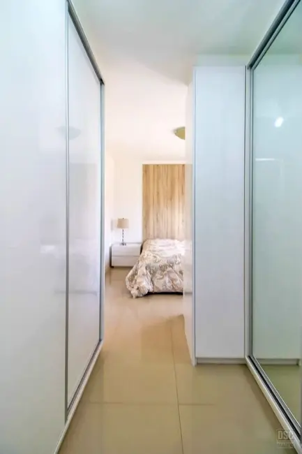Foto 2 de Casa de Condomínio com 3 quartos à venda, 138m2 em Hípica, Porto Alegre - RS