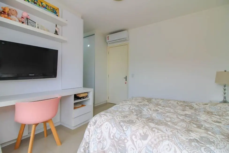 Foto 8 de Casa de Condomínio com 3 quartos à venda, 138m2 em Hípica, Porto Alegre - RS