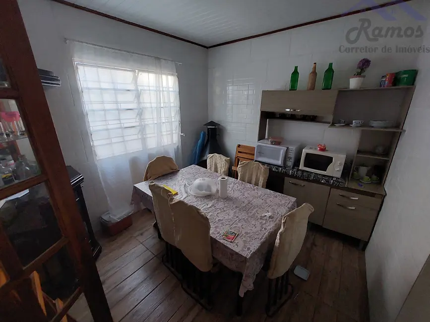 Casa com 2 quartos à venda, 150m2 em Restinga, Porto Alegre - RS - imagem 5 Foto 5 de Casa com 2 quartos à venda, 150m2 em Restinga, Porto Alegre - RS