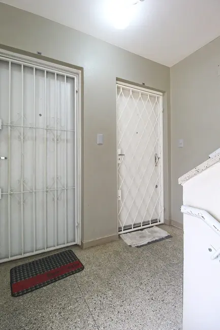 Apartamento com 2 quartos à venda, 58m2 em Vila Ipiranga, Porto Alegre - RS - imagem 3 Foto 3 de Apartamento com 2 quartos à venda, 58m2 em Vila Ipiranga, Porto Alegre - RS