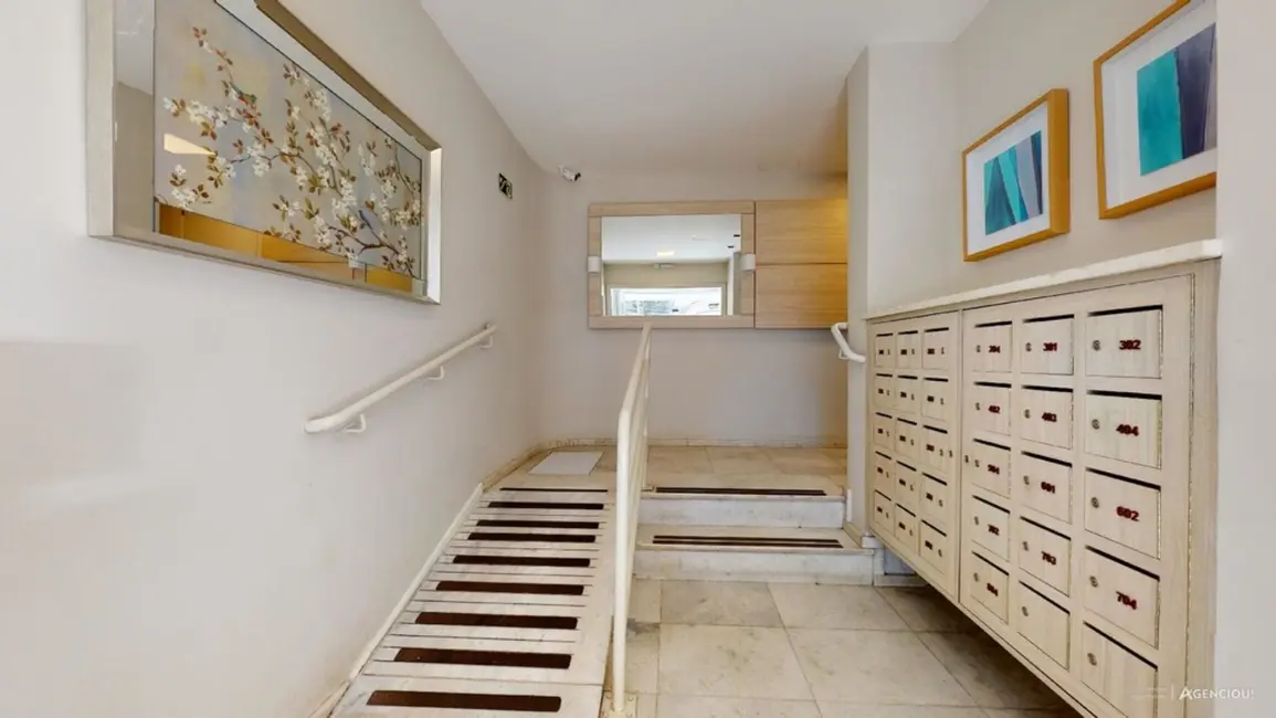 Apartamento com 2 quartos à venda, 74m2 em Menino Deus, Porto Alegre - RS - imagem 3 Foto 3 de Apartamento com 2 quartos à venda, 74m2 em Menino Deus, Porto Alegre - RS