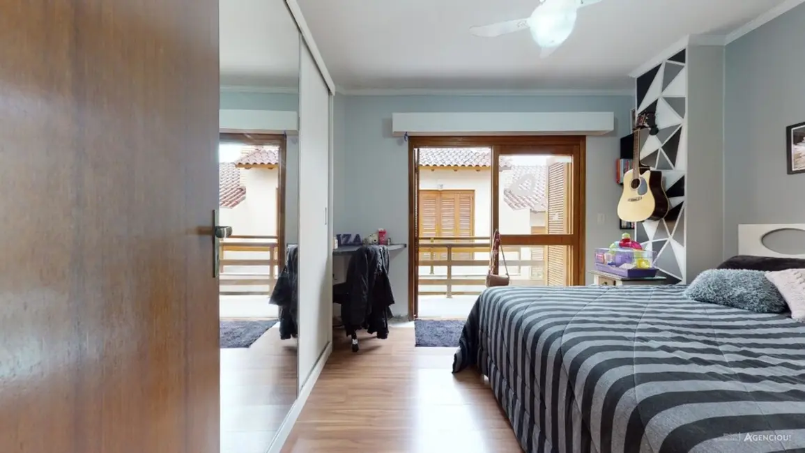 Casa de Condomínio com 3 quartos à venda, 190m2 em Camaquã, Porto Alegre - RS - imagem 2 Foto 2 de Casa de Condomínio com 3 quartos à venda, 190m2 em Camaquã, Porto Alegre - RS