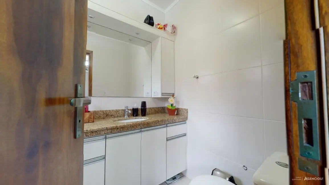 Casa de Condomínio com 3 quartos à venda, 190m2 em Camaquã, Porto Alegre - RS - imagem 3 Foto 3 de Casa de Condomínio com 3 quartos à venda, 190m2 em Camaquã, Porto Alegre - RS