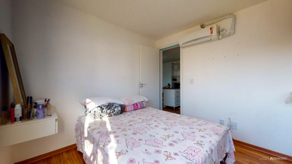 Foto 2 de Apartamento com 2 quartos à venda, 48m2 em Vila Nova, Porto Alegre - RS