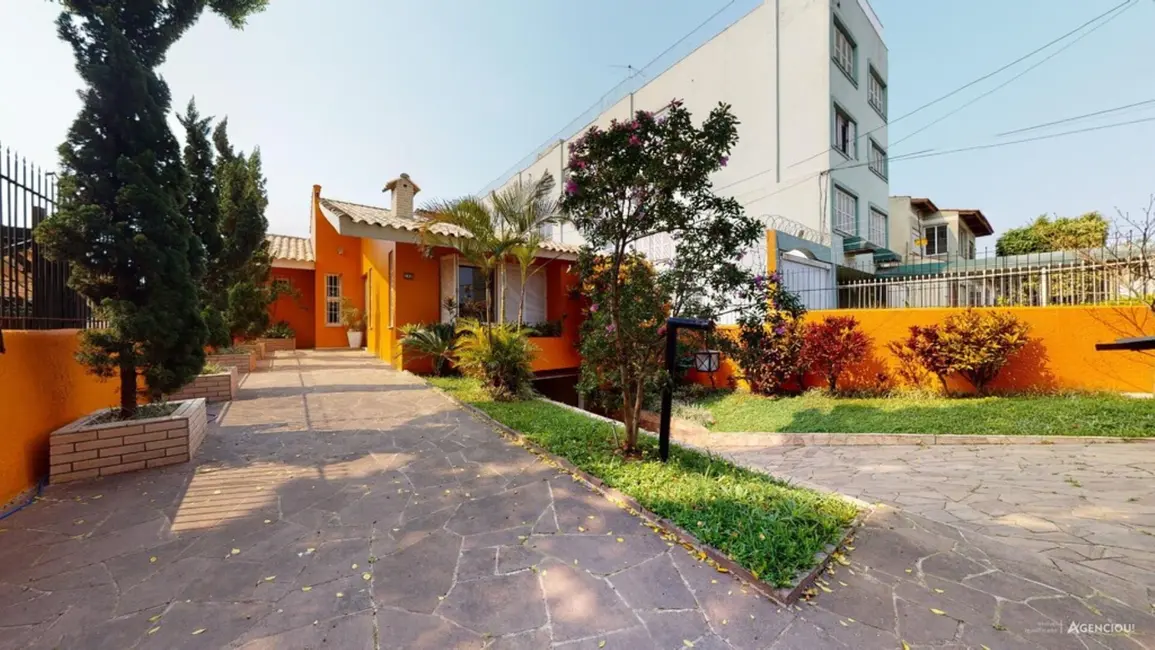 Apartamento com 3 quartos à venda, 244m2 em Glória, Porto Alegre - RS - imagem 1 Foto 1 de Apartamento com 3 quartos à venda, 244m2 em Glória, Porto Alegre - RS