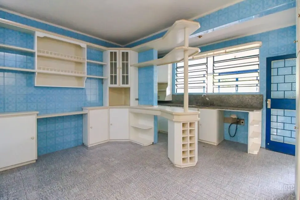 Casa com 3 quartos à venda, 260m2 em Ipanema, Porto Alegre - RS - imagem 8 Foto 8 de Casa com 3 quartos à venda, 260m2 em Ipanema, Porto Alegre - RS