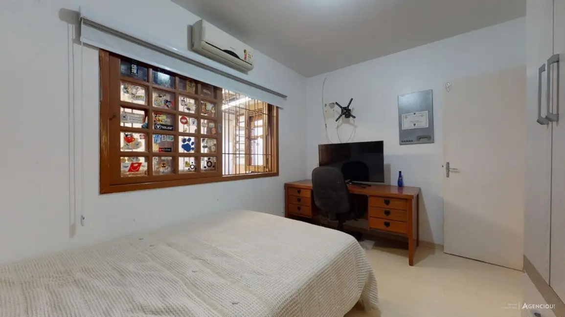 Foto 2 de Apartamento com 4 quartos à venda, 120m2 em Espírito Santo, Porto Alegre - RS