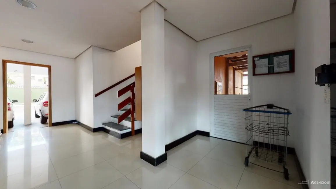 Foto 3 de Apartamento com 3 quartos à venda, 71m2 em Cavalhada, Porto Alegre - RS