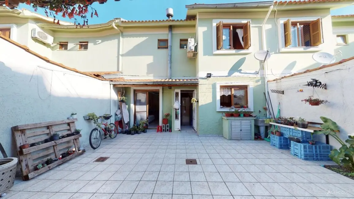 Foto 1 de Casa com 3 quartos à venda, 143m2 em Espírito Santo, Porto Alegre - RS