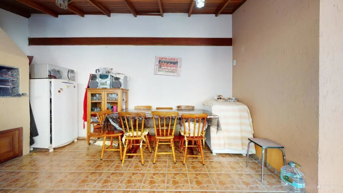 Casa com 3 quartos à venda, 143m2 em Espírito Santo, Porto Alegre - RS - imagem 6 Foto 6 de Casa com 3 quartos à venda, 143m2 em Espírito Santo, Porto Alegre - RS