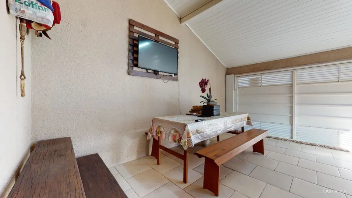 Casa com 4 quartos à venda, 109m2 em Campo Novo, Porto Alegre - RS - imagem 5 Foto 5 de Casa com 4 quartos à venda, 109m2 em Campo Novo, Porto Alegre - RS