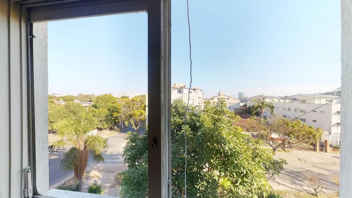 Apartamento com 2 quartos à venda, 79m2 em Cristal, Porto Alegre - RS - imagem 3 Foto 3 de Apartamento com 2 quartos à venda, 79m2 em Cristal, Porto Alegre - RS