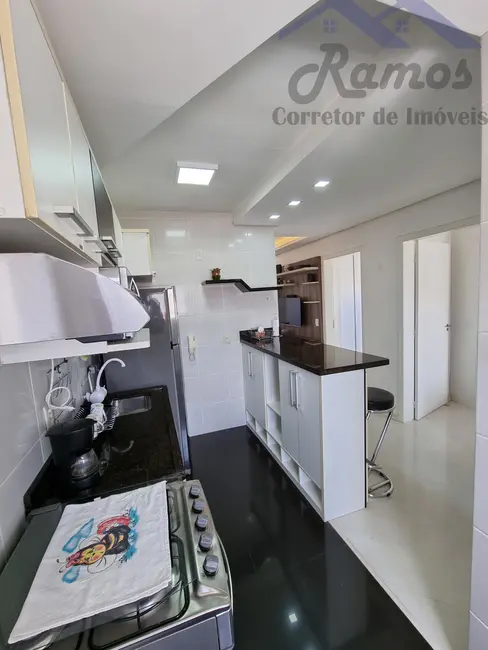 Apartamento com 2 quartos à venda, 65m2 em Teresópolis, Porto Alegre - RS - imagem 8 Foto 8 de Apartamento com 2 quartos à venda, 65m2 em Teresópolis, Porto Alegre - RS