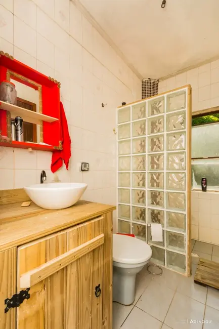 Casa com 3 quartos à venda, 400m2 em Campo Novo, Porto Alegre - RS - imagem 8 Foto 8 de Casa com 3 quartos à venda, 400m2 em Campo Novo, Porto Alegre - RS