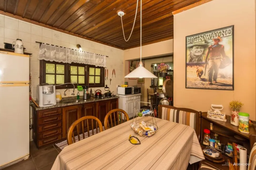 Casa com 3 quartos à venda, 400m2 em Campo Novo, Porto Alegre - RS - imagem 5 Foto 5 de Casa com 3 quartos à venda, 400m2 em Campo Novo, Porto Alegre - RS