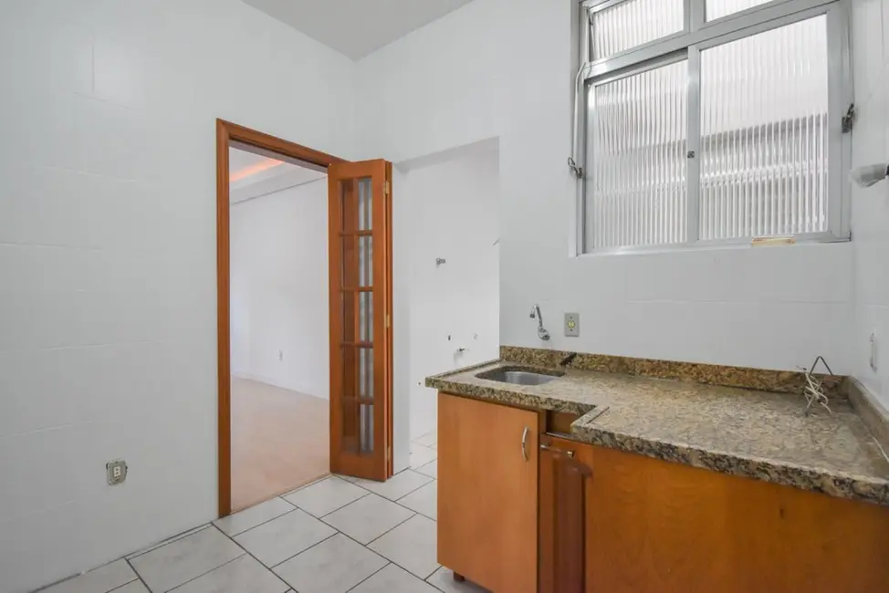 Apartamento com 3 quartos à venda, 95m2 em Menino Deus, Porto Alegre - RS - imagem 5 Foto 5 de Apartamento com 3 quartos à venda, 95m2 em Menino Deus, Porto Alegre - RS