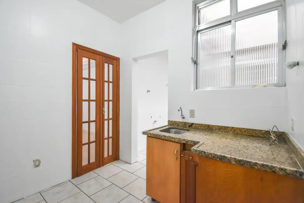 Apartamento com 3 quartos à venda, 95m2 em Menino Deus, Porto Alegre - RS - imagem 4 Foto 4 de Apartamento com 3 quartos à venda, 95m2 em Menino Deus, Porto Alegre - RS