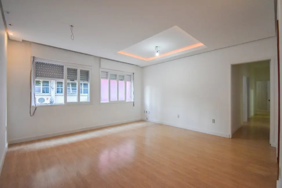 Apartamento com 3 quartos à venda, 95m2 em Menino Deus, Porto Alegre - RS - imagem 3 Foto 3 de Apartamento com 3 quartos à venda, 95m2 em Menino Deus, Porto Alegre - RS