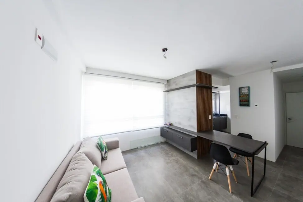 Apartamento com 1 quarto à venda, 43m2 em Menino Deus, Porto Alegre - RS - imagem 2 Foto 2 de Apartamento com 1 quarto à venda, 43m2 em Menino Deus, Porto Alegre - RS