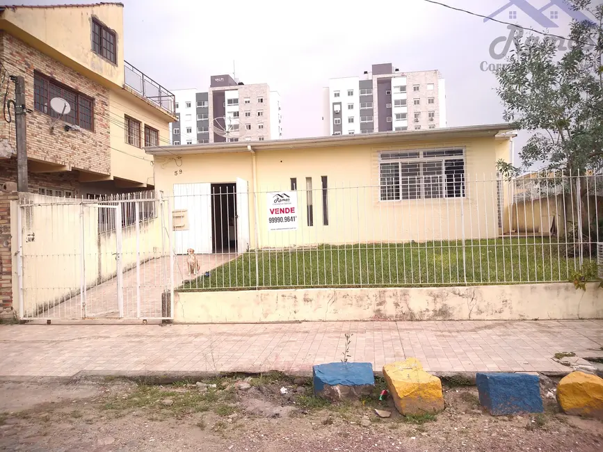 Foto 2 de Casa com 3 quartos à venda, 238m2 em Cavalhada, Porto Alegre - RS