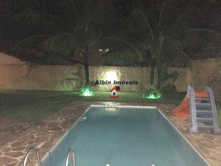 Foto 2 de Casa com 3 quartos à venda, 450m2 em Itaipu, Niteroi - RJ
