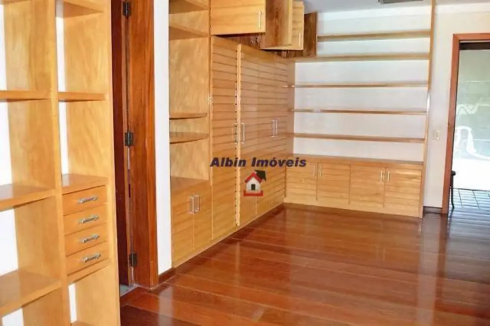 Casa com 4 quartos à venda, 900m2 em Itacoatiara, Niteroi - RJ - imagem 8 Foto 8 de Casa com 4 quartos à venda, 900m2 em Itacoatiara, Niteroi - RJ