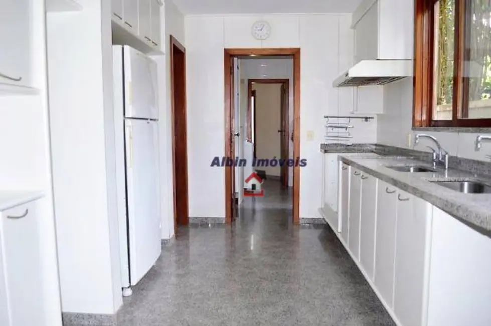 Casa com 4 quartos à venda, 900m2 em Itacoatiara, Niteroi - RJ - imagem 4 Foto 4 de Casa com 4 quartos à venda, 900m2 em Itacoatiara, Niteroi - RJ