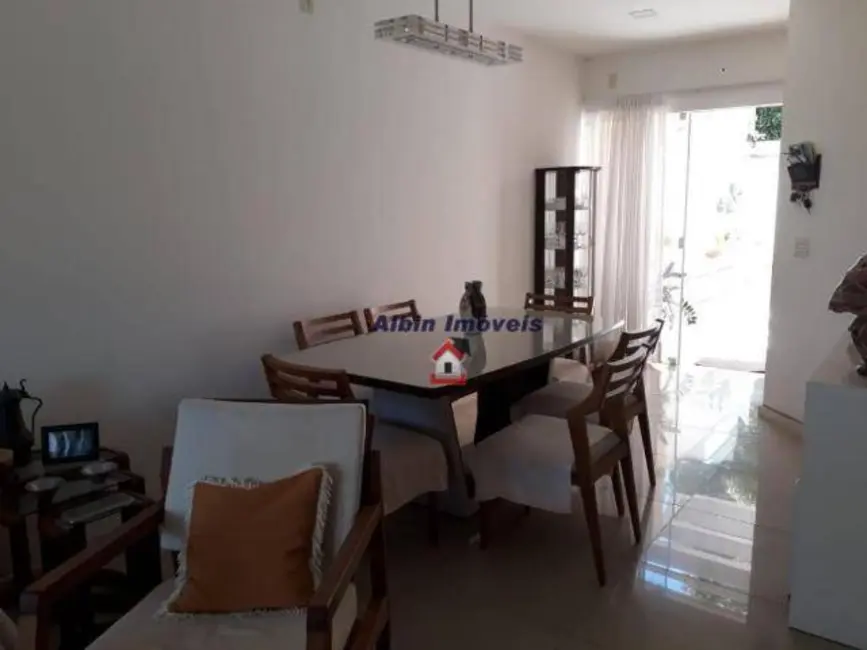 Foto 7 de Casa com 3 quartos à venda, 225m2 em Serra Grande, Niteroi - RJ