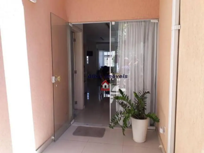 Foto 3 de Casa com 3 quartos à venda, 225m2 em Serra Grande, Niteroi - RJ