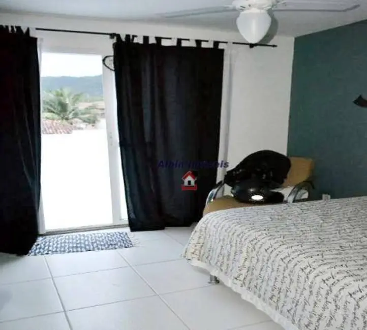 Foto 8 de Casa com 3 quartos à venda, 180m2 em Itaipu, Niteroi - RJ