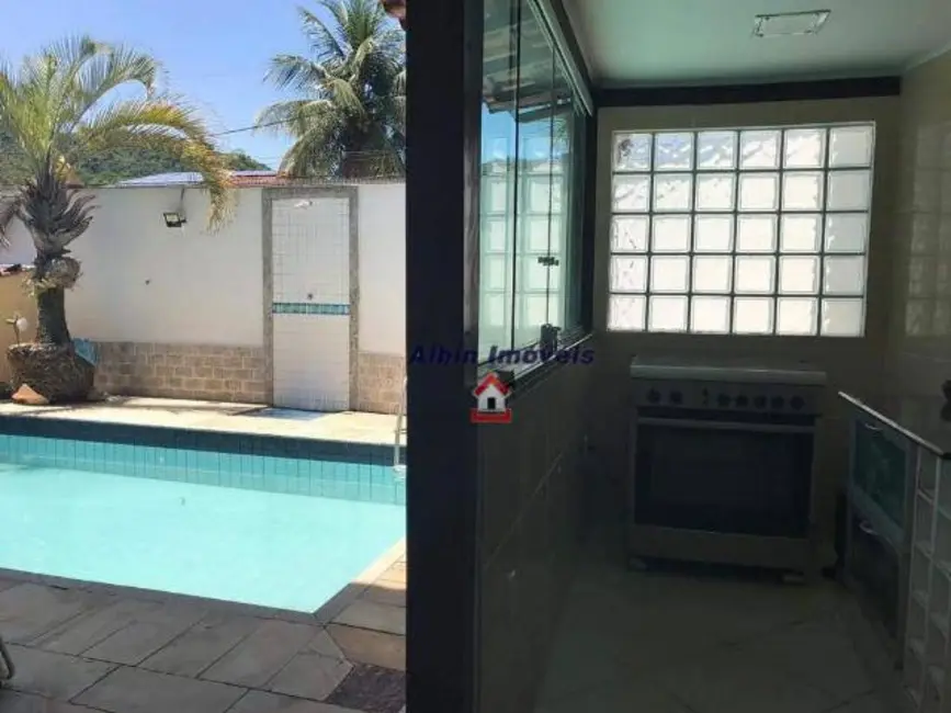 Foto 3 de Casa com 3 quartos à venda, 360m2 em Serra Grande, Niteroi - RJ
