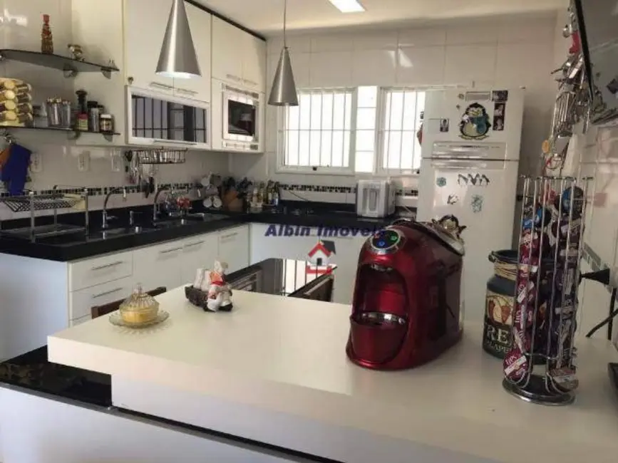 Foto 9 de Casa com 3 quartos à venda, 360m2 em Serra Grande, Niteroi - RJ