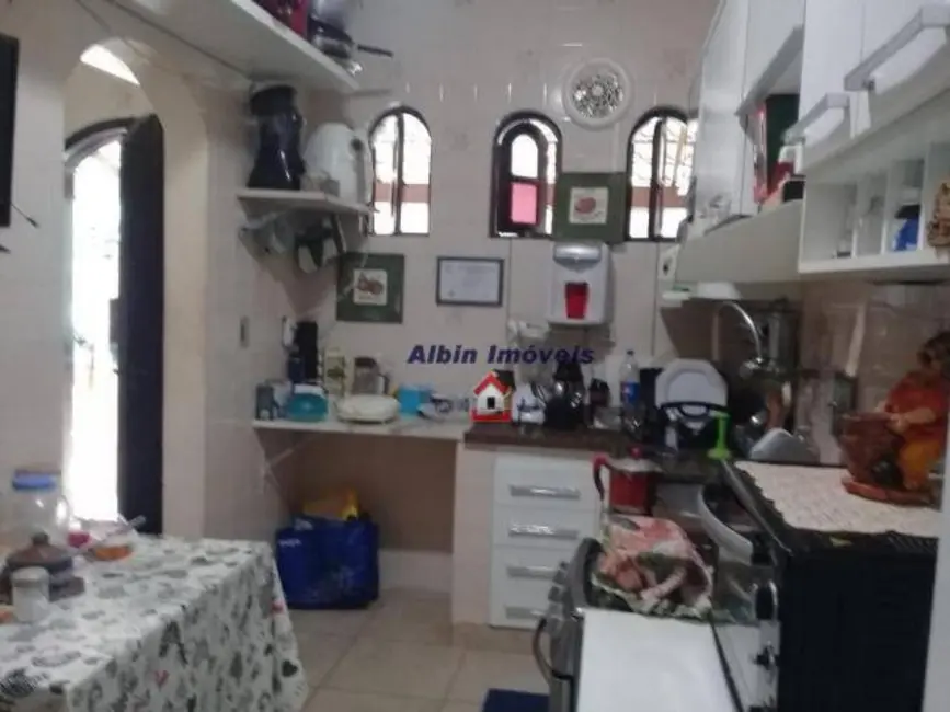 Casa com 2 quartos à venda, 360m2 em Piratininga, Niteroi - RJ - imagem 5 Foto 5 de Casa com 2 quartos à venda, 360m2 em Piratininga, Niteroi - RJ