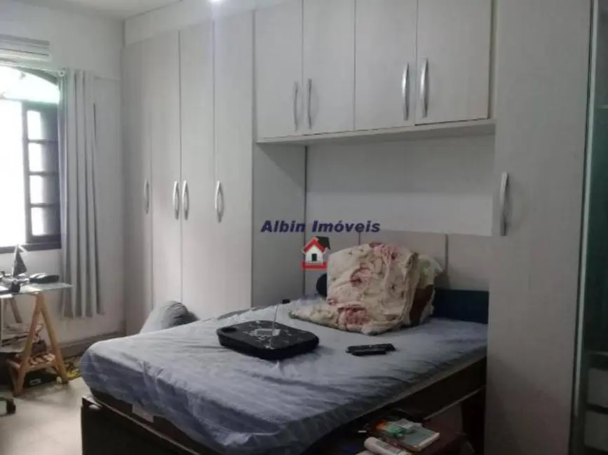 Casa com 2 quartos à venda, 360m2 em Piratininga, Niteroi - RJ - imagem 7 Foto 7 de Casa com 2 quartos à venda, 360m2 em Piratininga, Niteroi - RJ