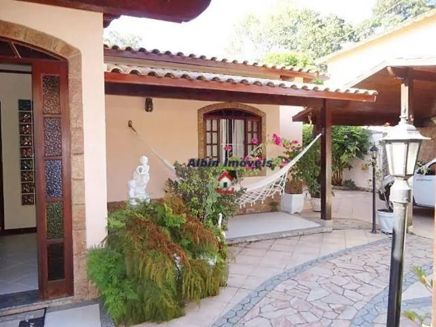 Foto 1 de Casa com 2 quartos à venda, 600m2 em Serra Grande, Niteroi - RJ