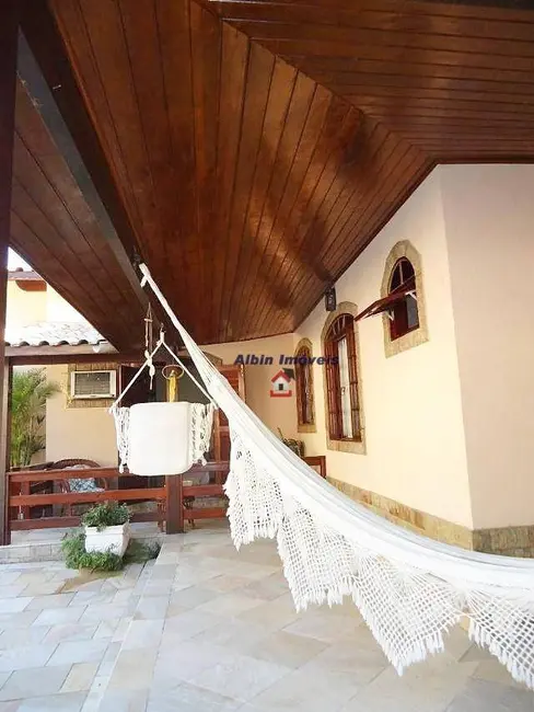 Foto 9 de Casa com 2 quartos à venda, 600m2 em Serra Grande, Niteroi - RJ