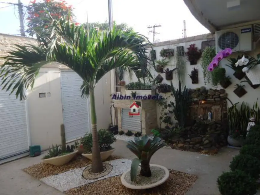 Foto 4 de Casa com 3 quartos à venda, 180m2 em Itaipu, Niteroi - RJ