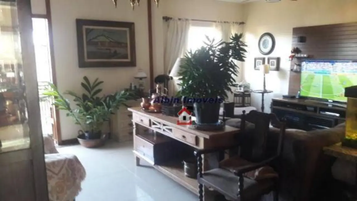 Foto 9 de Casa de Condomínio com 3 quartos à venda, 360m2 em Itaipu, Niteroi - RJ