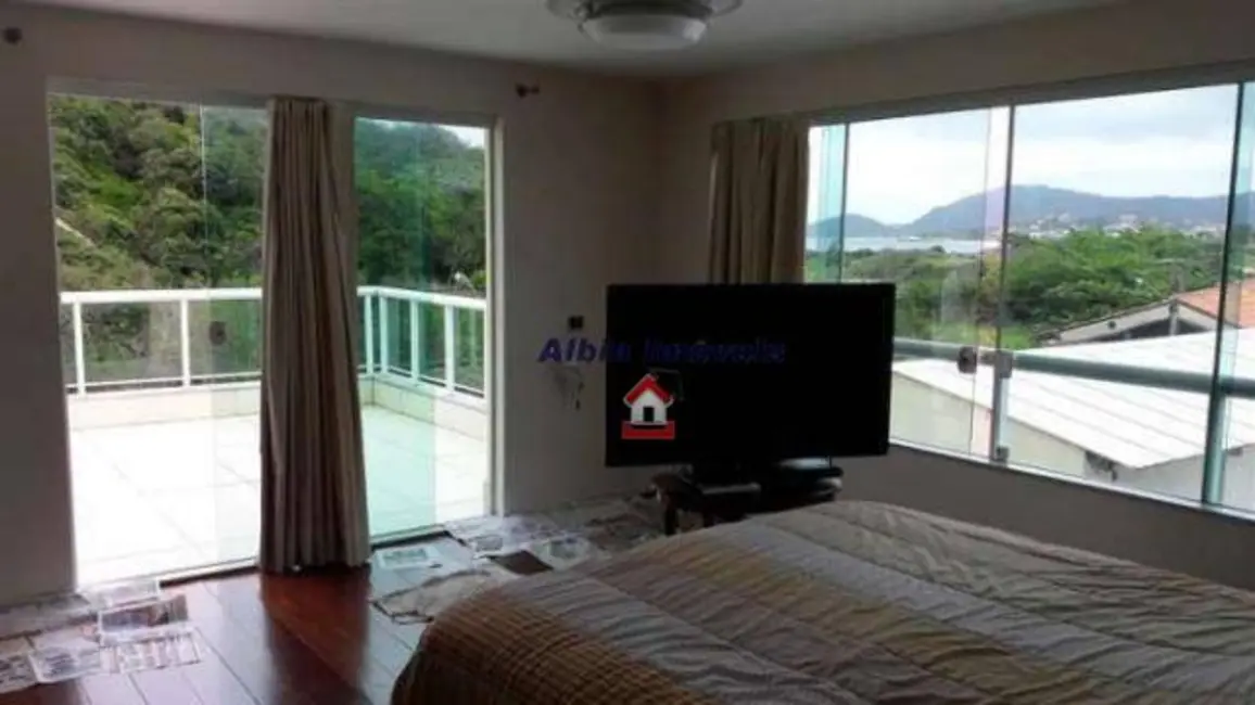 Foto 5 de Casa com 4 quartos à venda, 600m2 em Itaipu, Niteroi - RJ